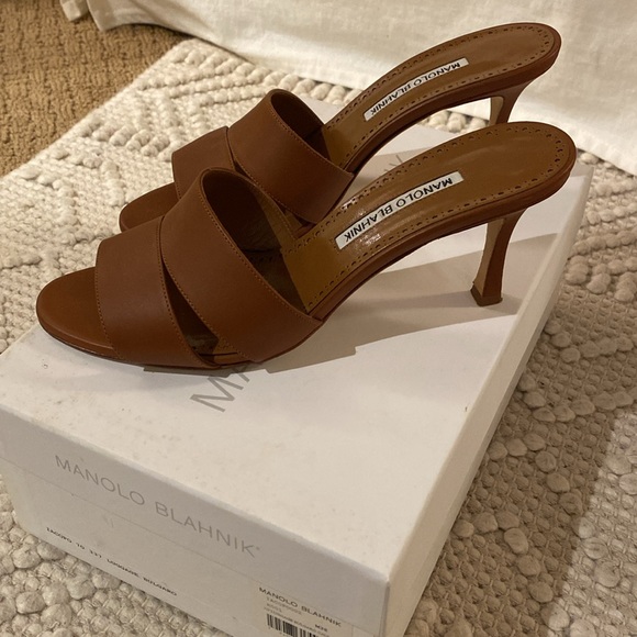 Manolo Blahnik sandals - Picture 3 of 14